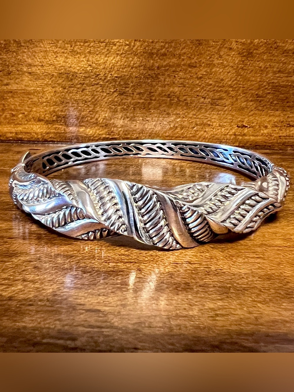 Jai by John Hardy Rare Sukhothai Twisted Hinged Bangle Sterling Silver 925